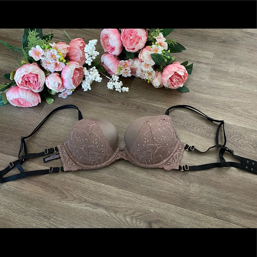 Victoria’s Secret Very Sexy Push Up Strappy Lace Bra. - Picture 4 of 11